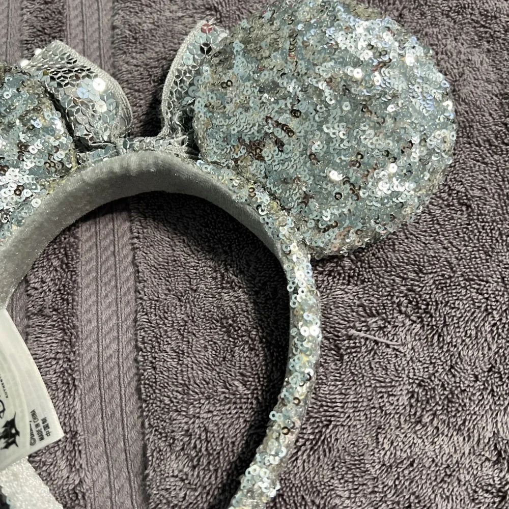 Disney Minnie Mouse Ears All Silver‎ Sequin Bow Headband